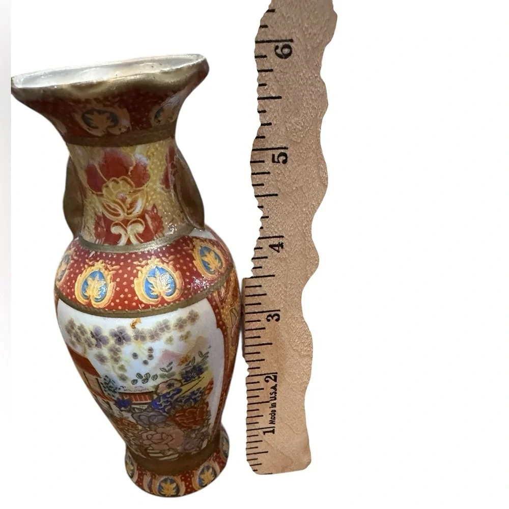 Vintage Satsuma Style Vase Made‎ in China Hand Painted Floral Village 6”